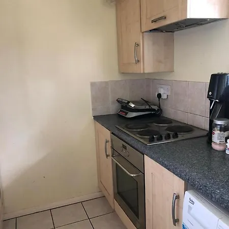 Charming 1-bed Vibrant Location London
