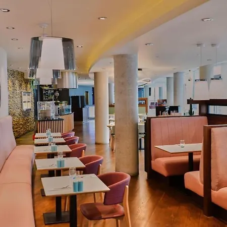 Aloft Excel 4*