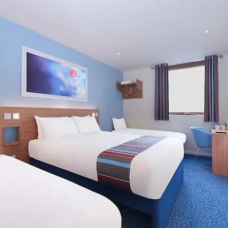 Отель Travelodge Central City Road Лондон