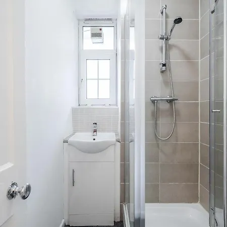 Homestay Aplacetostay Apartment, Zone 1 Car London