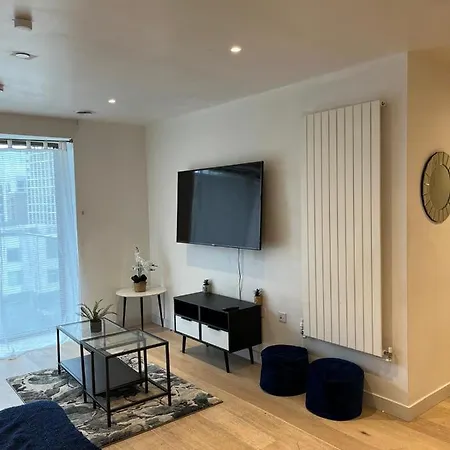 Md : Stunning 2 Bedroom 2 Bath - Royal Docks Apartment London