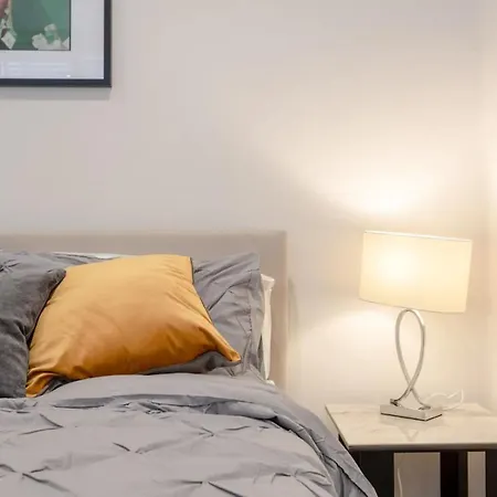 Modern Flat In The Heart Of West Londra