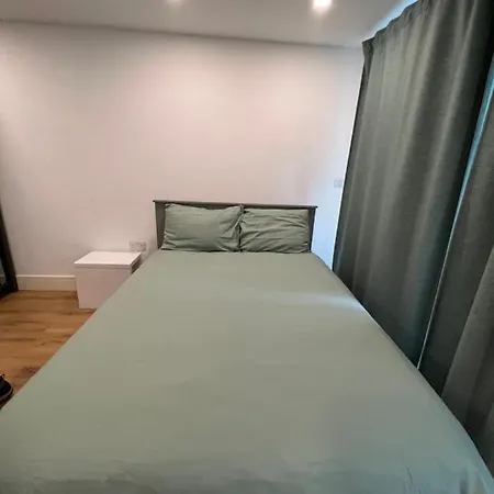 Clapham House Homestay