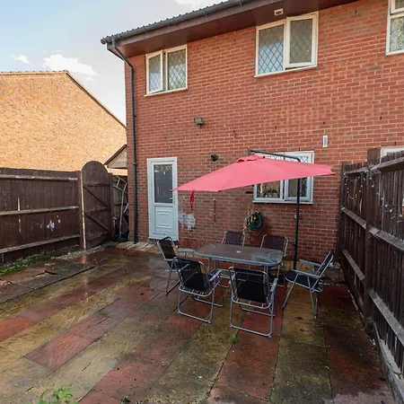 #gorgeous 3 Beds Home#7min To Subway, Free Parking Holiday home