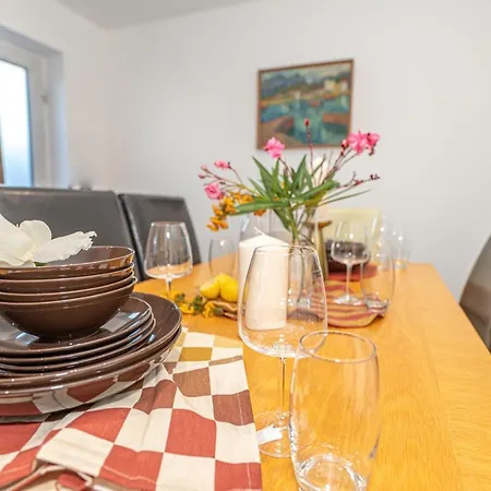 #gorgeous 3 Beds Home#7min To Subway, Free Parking Casa de Férias Thamesmead (Greater London)