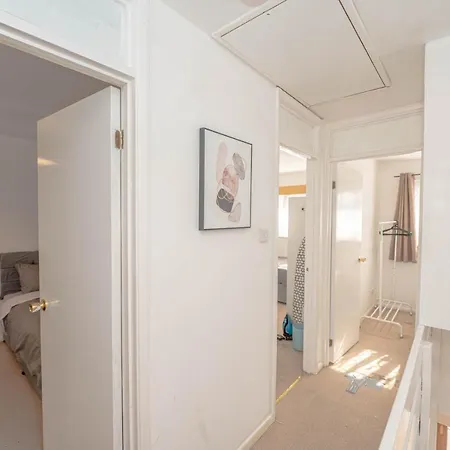 #gorgeous 3 Beds Home#7min To Subway, Free Parking Casa de Férias