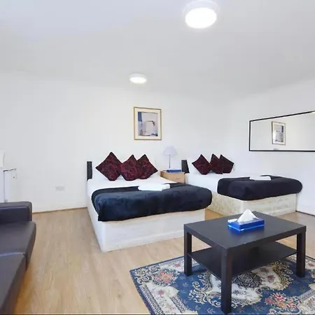 Cavali Hotel London