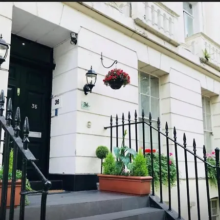 Hotel Cavali London