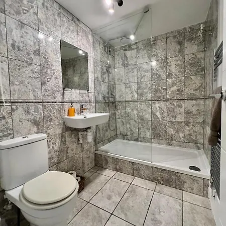 Apartment Great 2 Bedrooms 15 Mins From The Centre