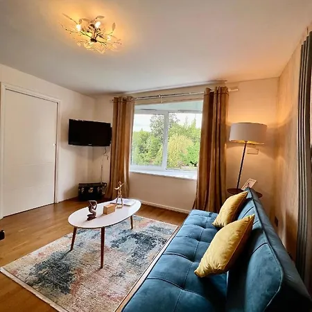 Great 2 Bedrooms 15 Mins From The Centre *