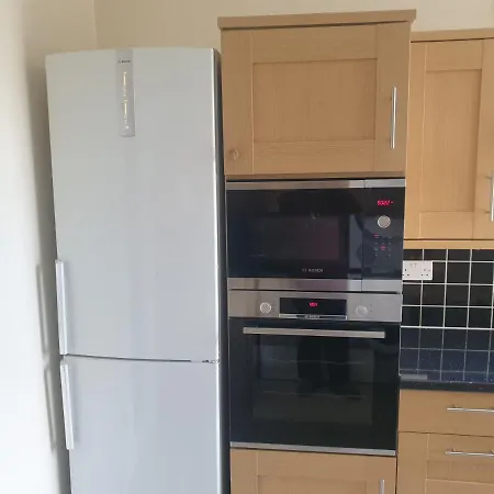London Luxury 2 Bedroom 5 Min From Tube Station With Free Parking *