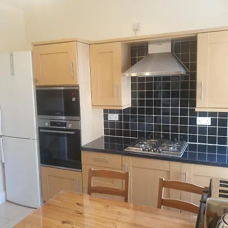 London Luxury 2 Bedroom 5 Min From Tube Station With Free Parking Wanstead