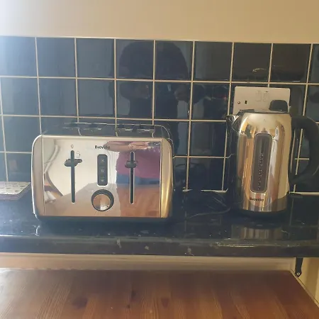 London Luxury 2 Bedroom 5 Min From Tube Station With Free Parking * Wanstead