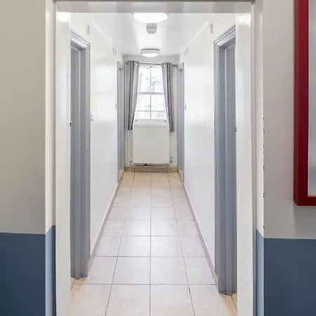 Hostel Astor Victoria