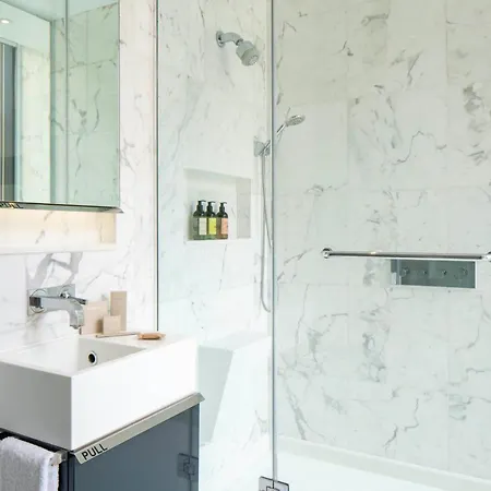 Hotel Eccleston Square 4*