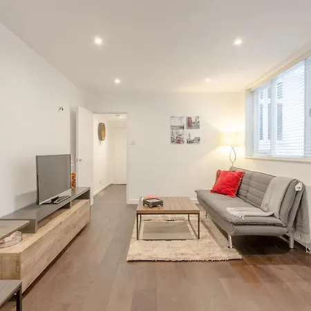 Apartment Modern Flat In The Heart Of West London