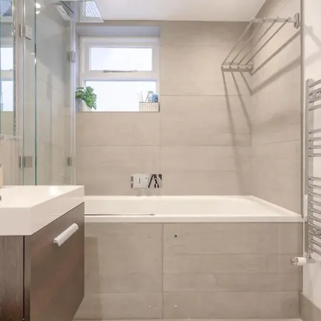 Modern Flat In The Heart Of West * Londra