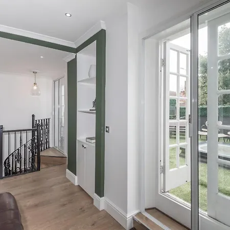 Villa The House - Entire London