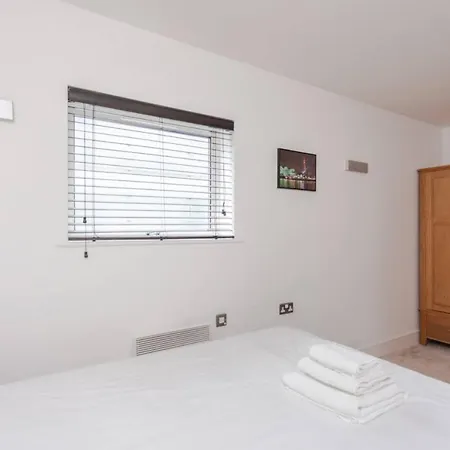 Spacious 2 Bedroom Flat On Bermondsey St Apartment