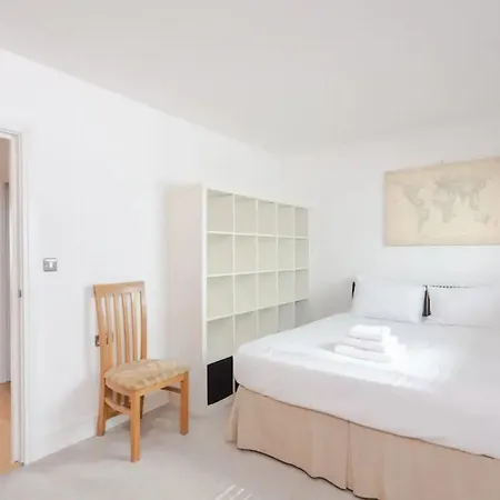 Spacious 2 Bedroom Flat On Bermondsey St Apartment