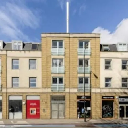 Apartment Centrally Located Flat - Battersea Park Road London