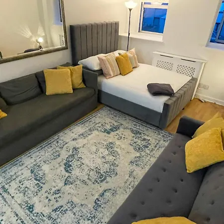 Apartment Flat 18