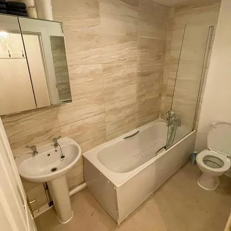 Flat 18 Apartment London