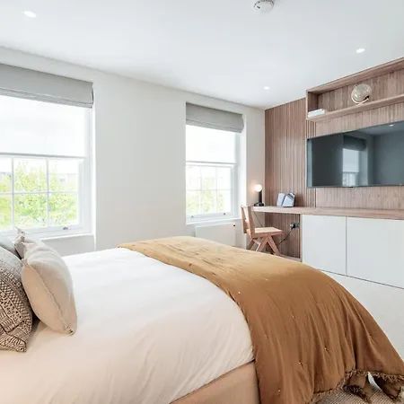 Notting Hill Gate I Apartment London