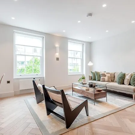 Notting Hill Gate I Apartment London