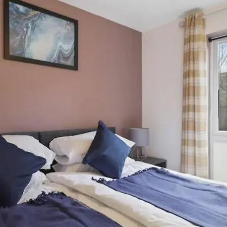 Apartment The Exquisite Gem -parking Harrow