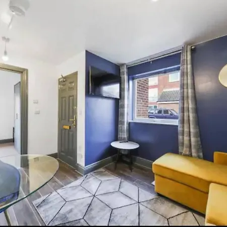 The Exquisite Gem -parking Apartment Harrow