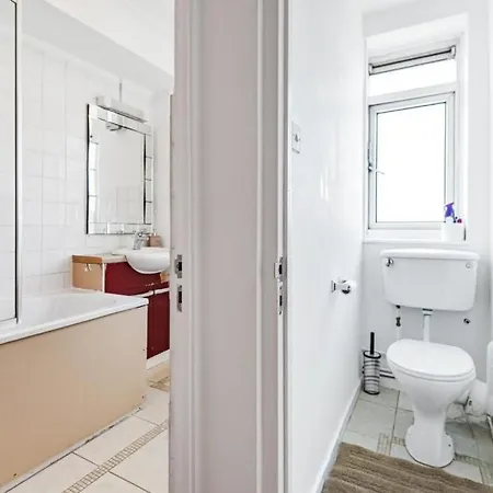 Flat 13