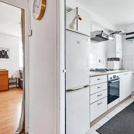 Flat 13