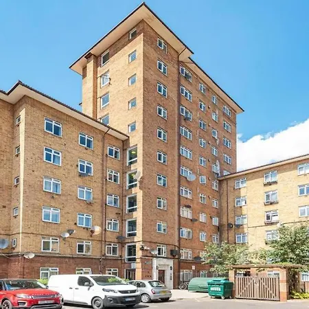 Flat 13 Apartment London