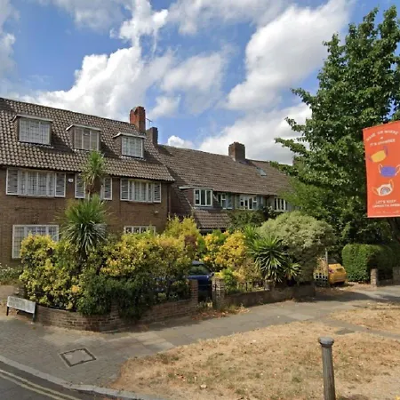 Wandsworth, South Deluxe King 3 Homestay *