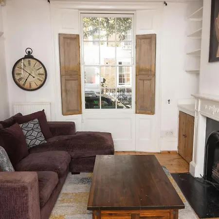 The Angel Place Hideaway - Fair 4bdr House With Terrace *