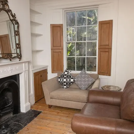 Apartment The Angel Place Hideaway - Fair 4bdr House With Terrace *