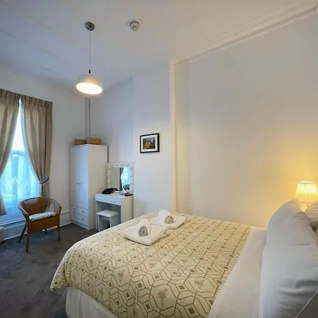 The Gateway 3* London