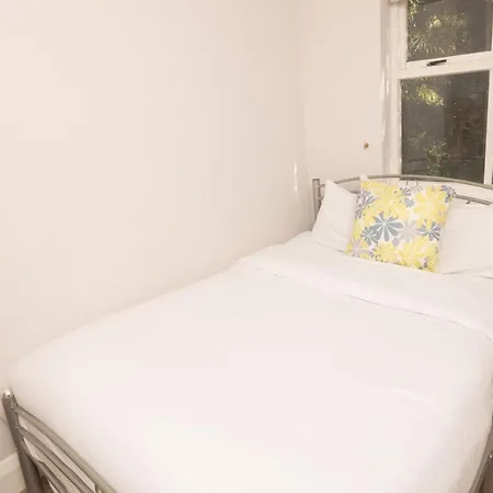 The Angel Place Hideaway - Fair 4bdr House With Terrace *