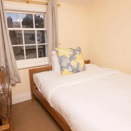 Apartment The Angel Place Hideaway - Fair 4bdr House With Terrace London