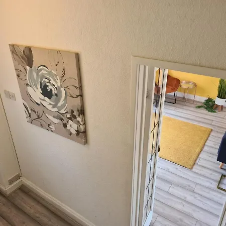 Semesterbostad Sipson House West Drayton 3 Bedroom 2 Bathroom Plush Parking Close To Lhr By Mdps