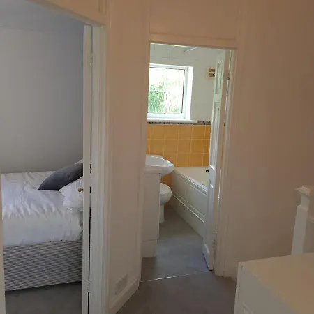 Semesterbostad Sipson House West Drayton 3 Bedroom 2 Bathroom Plush Parking Close To Lhr By Mdps