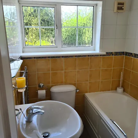 Semesterbostad Sipson House West Drayton 3 Bedroom 2 Bathroom Plush Parking Close To Lhr By Mdps *