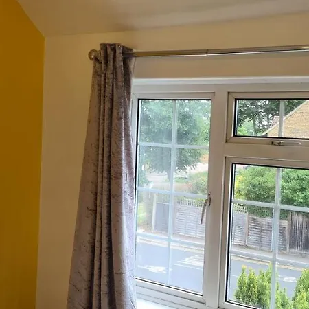 Sipson House West Drayton 3 Bedroom 2 Bathroom Plush Parking Close To Lhr By Mdps Semesterbostad West Drayton (Middlesex)