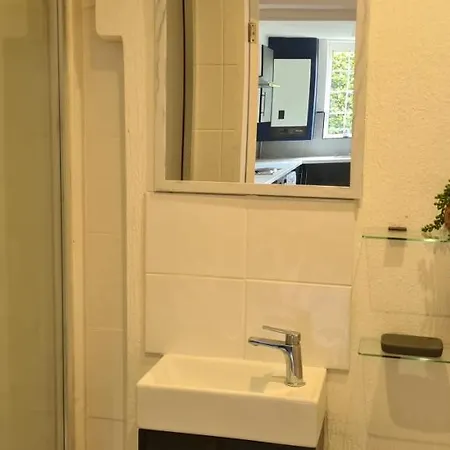 Semesterbostad Sipson House West Drayton 3 Bedroom 2 Bathroom Plush Parking Close To Lhr By Mdps West Drayton (Middlesex)