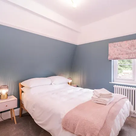 Holiday home Barn Hoppitt London