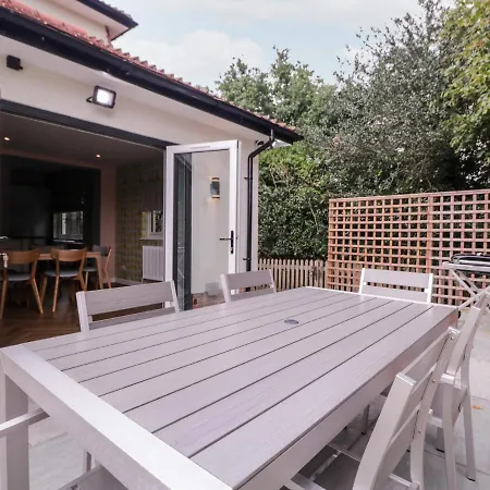 Barn Hoppitt Holiday home London