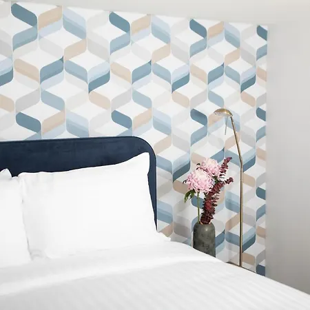 Bob W Commercial House Apartment London