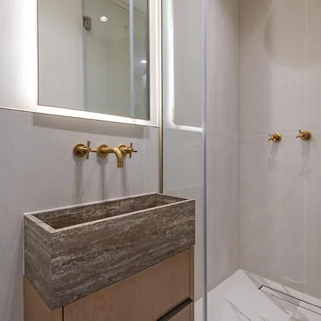 Apartment Covent Garden Piazza By Stayo