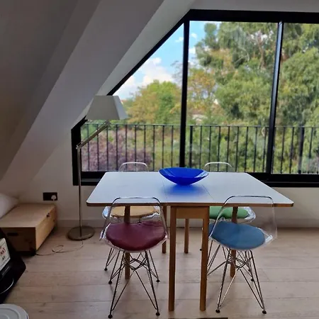 Apartment Sky - Stunning 3 Bed Apt In The Sky London